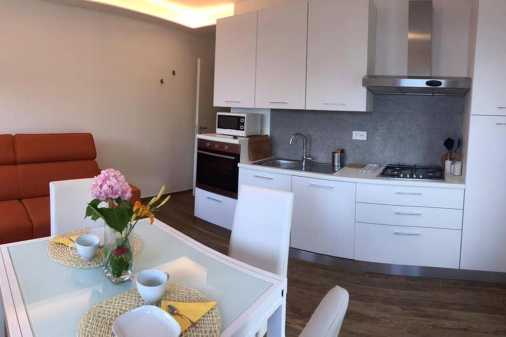 Wind Rose Apartments 2 Torbole Sul Garda Exterior photo
